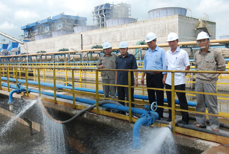 Hệ thống xử lý nước thải của Nhà máy Đạm Ninh Bình. Ảnh: Đức Lam